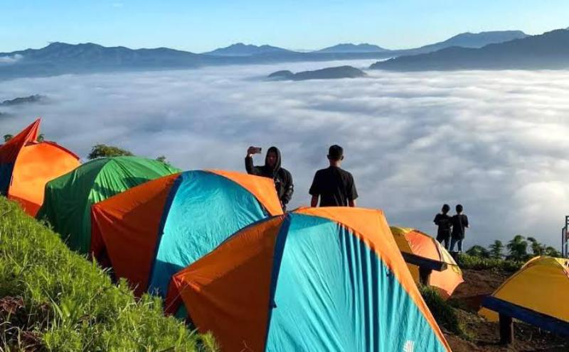 Temiangan Hill, Alam Berselimut Kabut Jadi Idola Pelancong Hingga Para Pemburu Sunrise