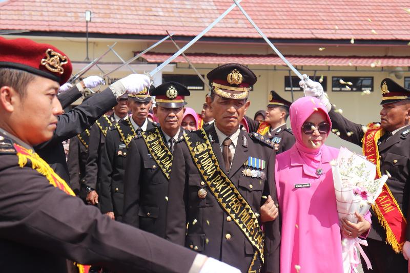 7 Personil Polres Lampung Selatan Dilepas Purna Bhakti