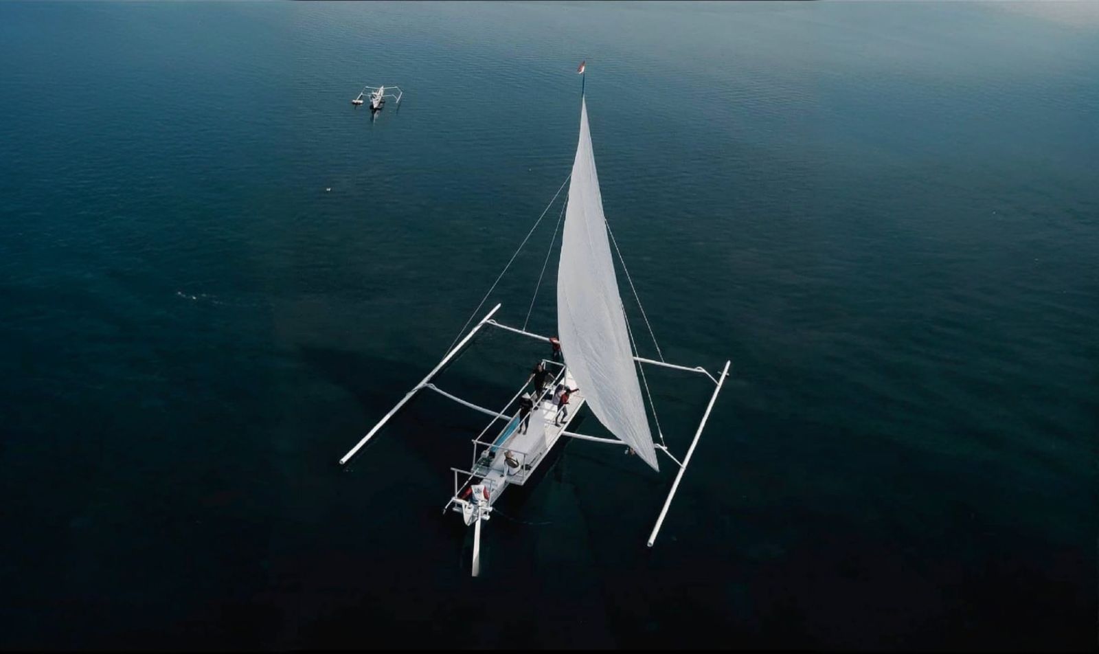 Makna dan Filosofi Perahu Sandeq: Warisan Agung Suku Mandar Penakluk Lautan