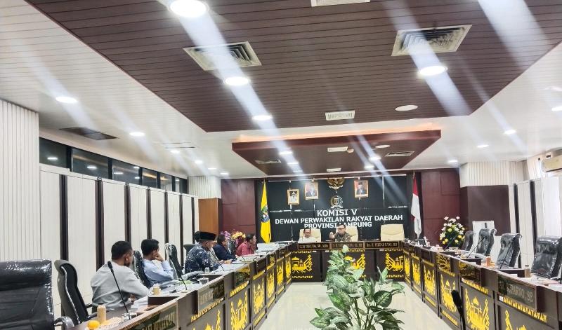 Masyarakat Terbanggi Besar Ngadu ke DPRD Lampung, Mikdar : Dukung Penuh Pemprov Tambah SMA Negeri