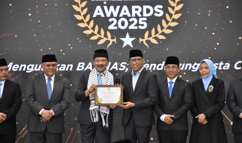 Baznas Anugerahkan Penghargaan untuk Gubernur Lampung atas Dukungan Pengelolaan Zakat