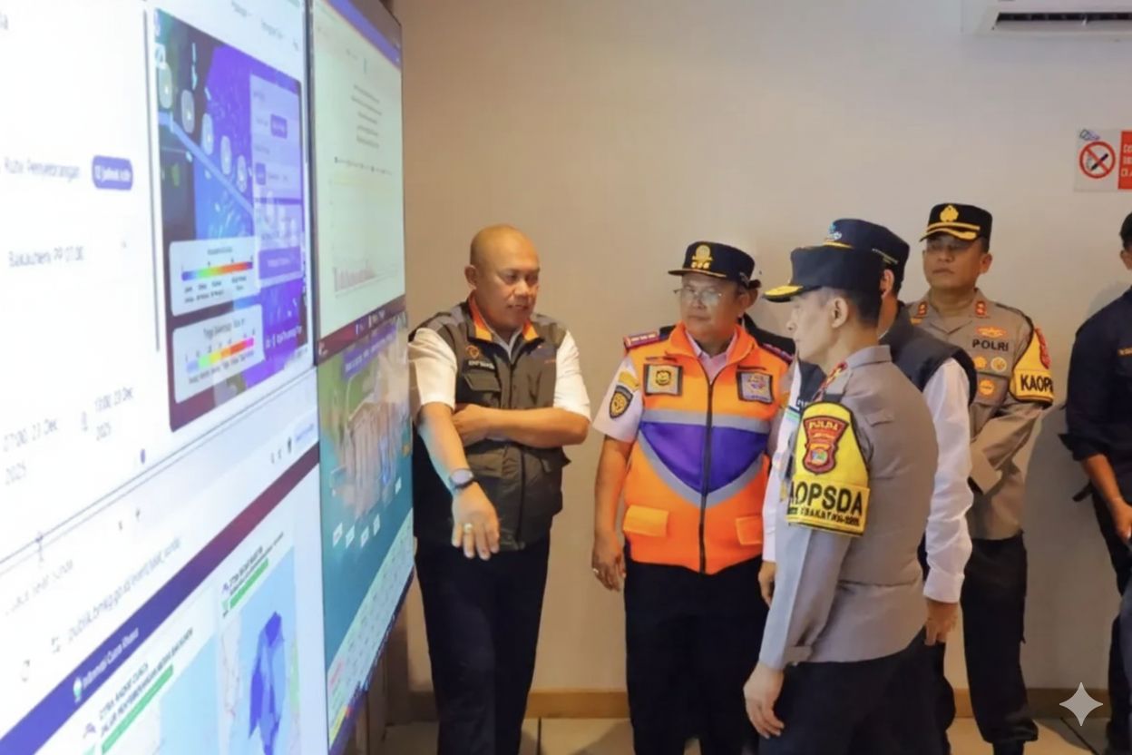 Kapolda Lampung Tinjau Arus Lalu Lintas Ops Lilin Krakatau 2025 di Bakauheni