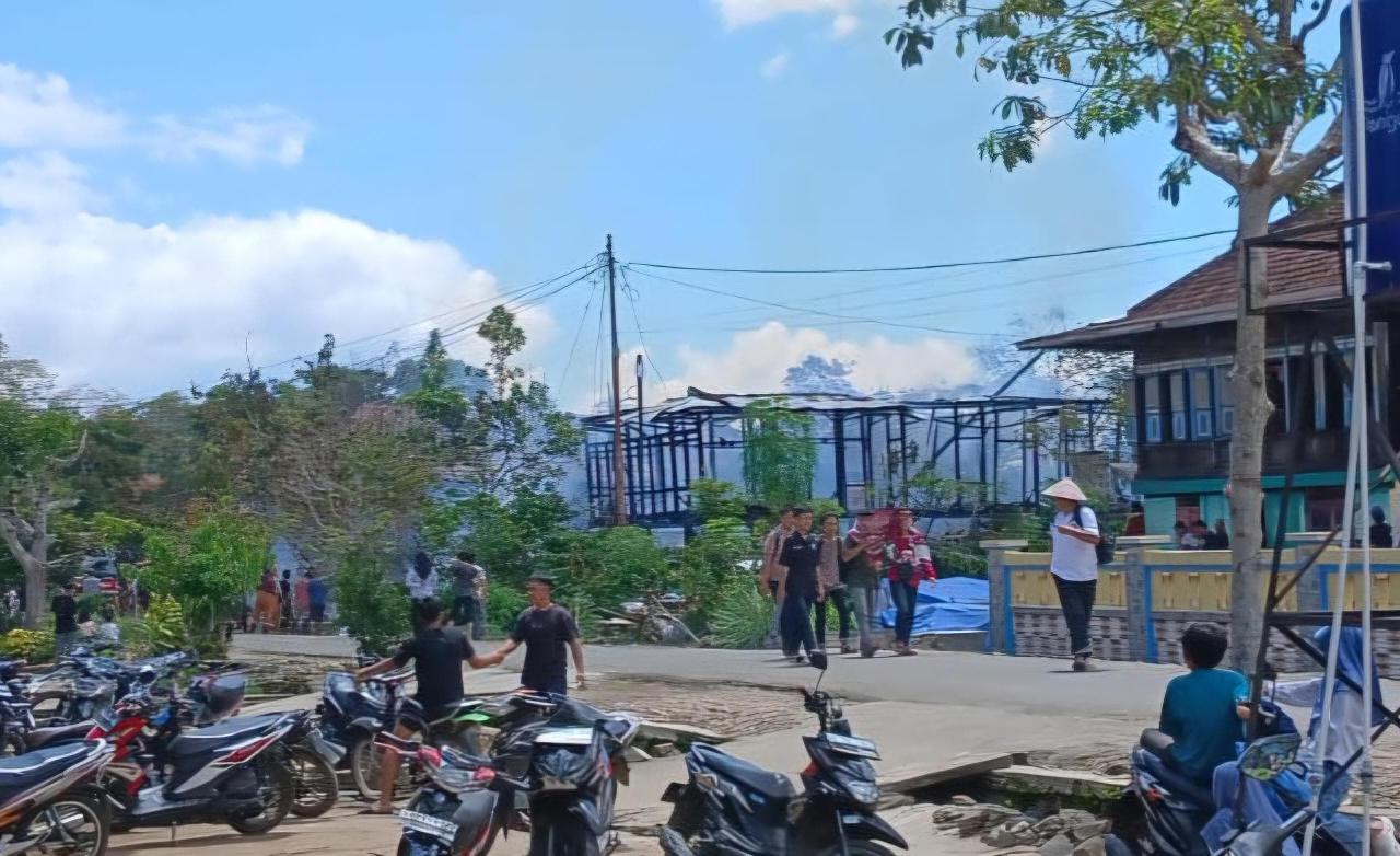 Kebakaran di Kenali Berhasil Dipadamkan, 2 Rumah Ludes, 1 Terdampak