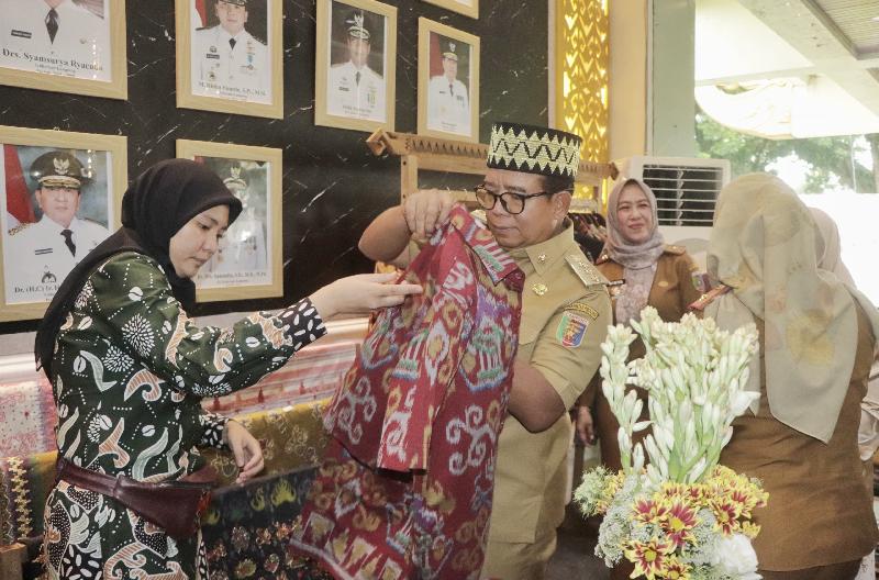 Dorong Sektor UMKM di Provinsi Lampung, Pj Gubernur Samsudin Luncurkan Pojok UMKM