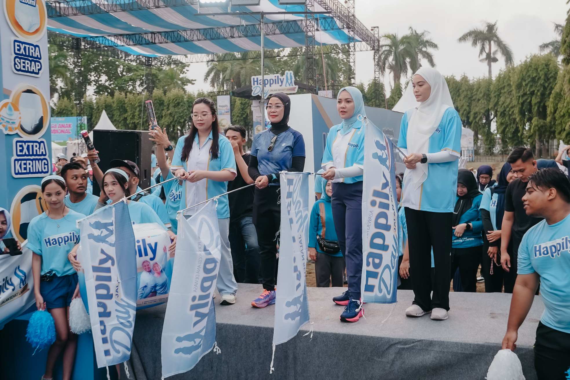 Jalan Sehat Lansia Meriah, Ketua TP PKK Lampung Ajak Lansia Tetap Aktif dan Sehat
