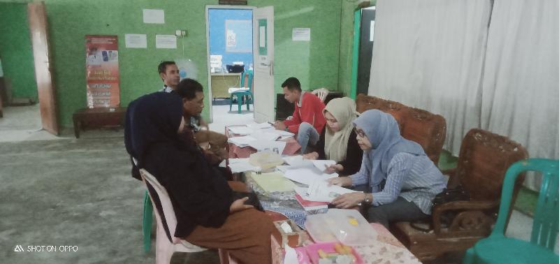 Tim Verifikasi Kecamatan Jatiagung Monev APBDes Desa Sidodadi Asri 