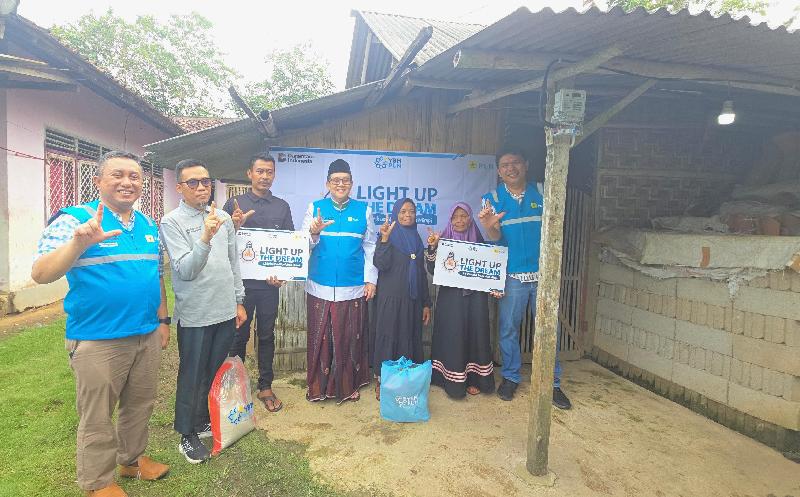 PLN UID Lampung Sambung Listrik Gratis untuk Warga Natar di Momen Iduladha 