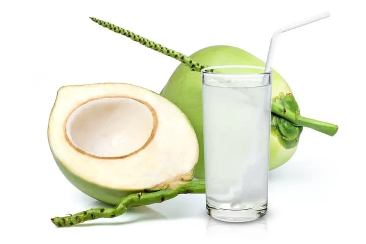 5 Manfaat Air Kelapa untuk Kesehatan Tubuh