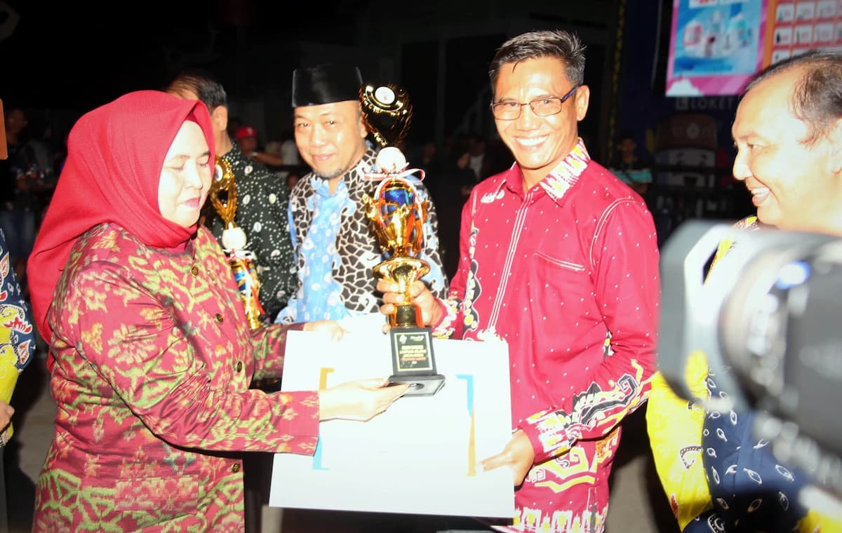 Anjungan Lampung Selatan Dinobatkan Jadi Yang Terbaik dan Terfavorit pada Penutupan PRL 2024