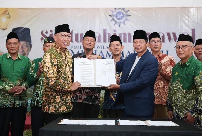 Gubernur Lampung Serahkan Hibah Tanah untuk Muhammadiyah, Ajak Bersinergi Bangun Daerah