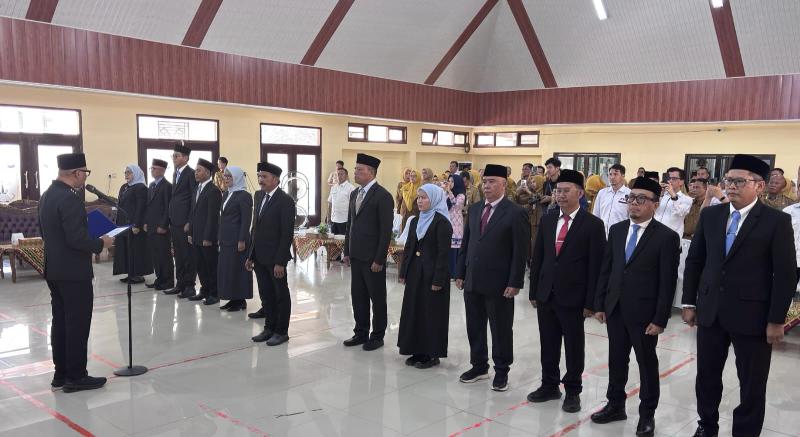 Gubernur Mirza Kukuhkan Dewan Pendidikan, Target Nol Putus Sekolah 2026