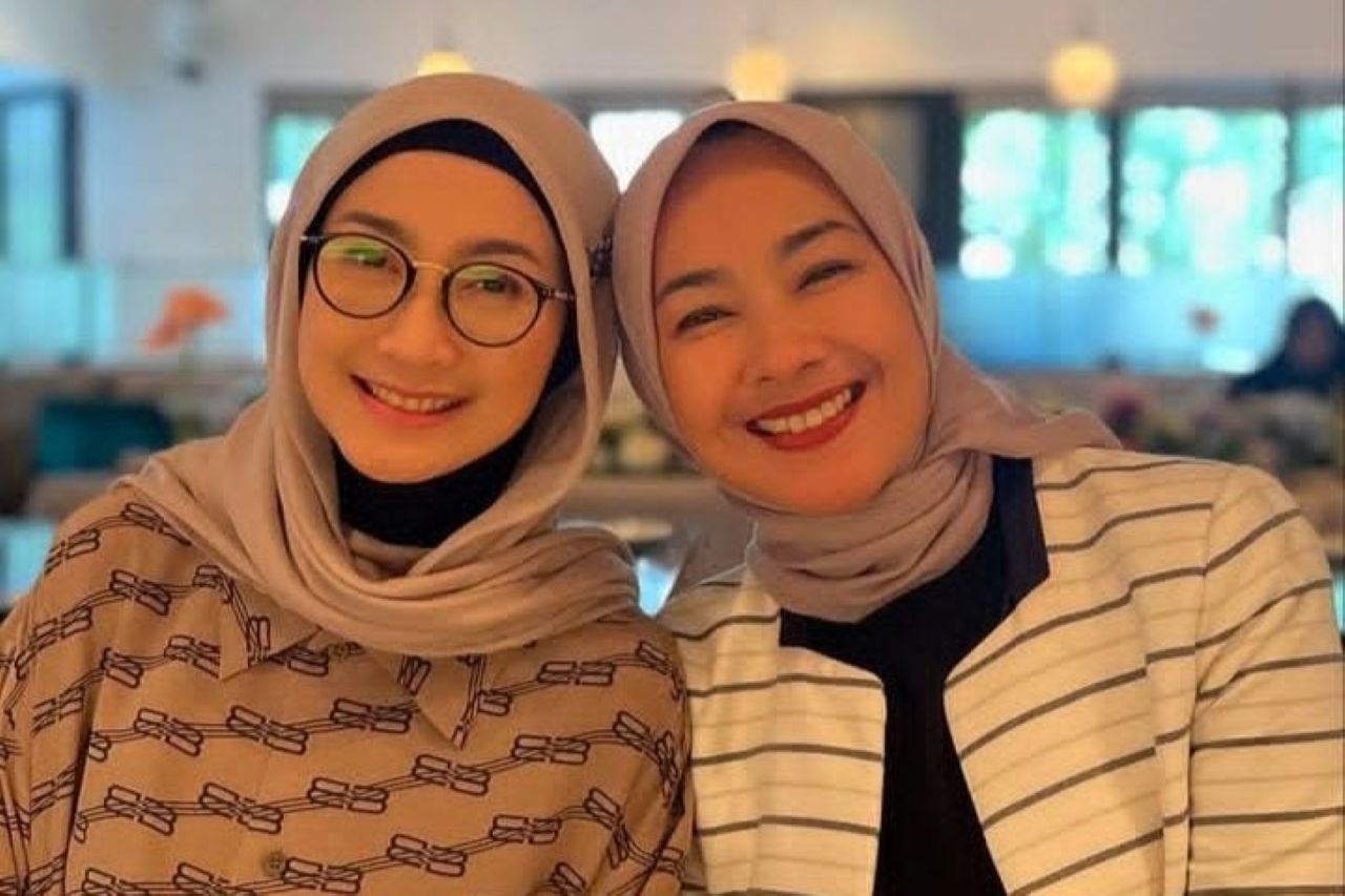 Kisah 7 Artis Perempuan Indonesia yang Sukses Raih Gelar Tinggi hingga Doktor