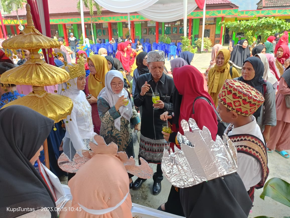 SMPN 15 Bandar Lampung Gelar Karya Kurikulum Merdeka, Tampilkan Karya Para Siswa 