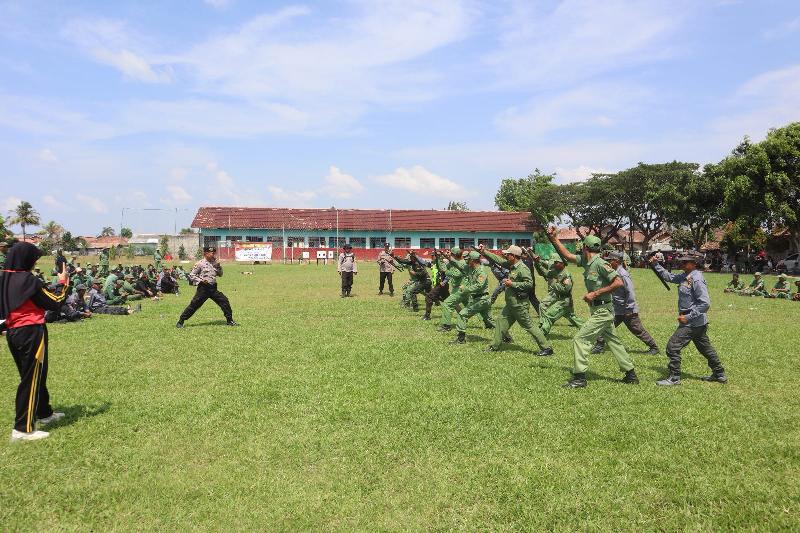 1080 Linmas Dapatkan Pembinaan Ketrampilan dan Kemampuan dari Polres Lamsel 