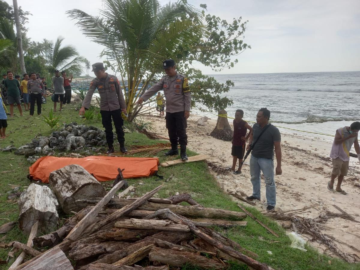 Berhasil Dievakuasi, Ini Identitas Mayat yang Ditemukan di Laut Way Batang