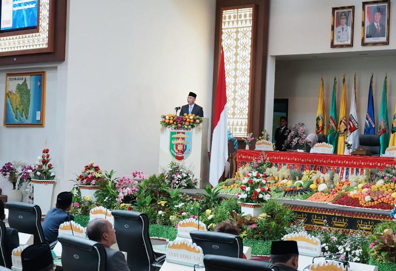 Gubernur Mirza Sampaikan Pidato Perdana dalam Rapat Paripurna DPRD Lampung