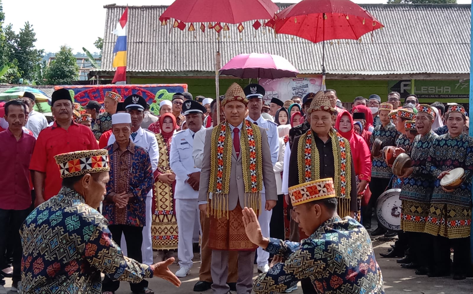 Lantik 4 Peratin di Waytenong, Pakcik Ajak Pupuk Sinergitas 