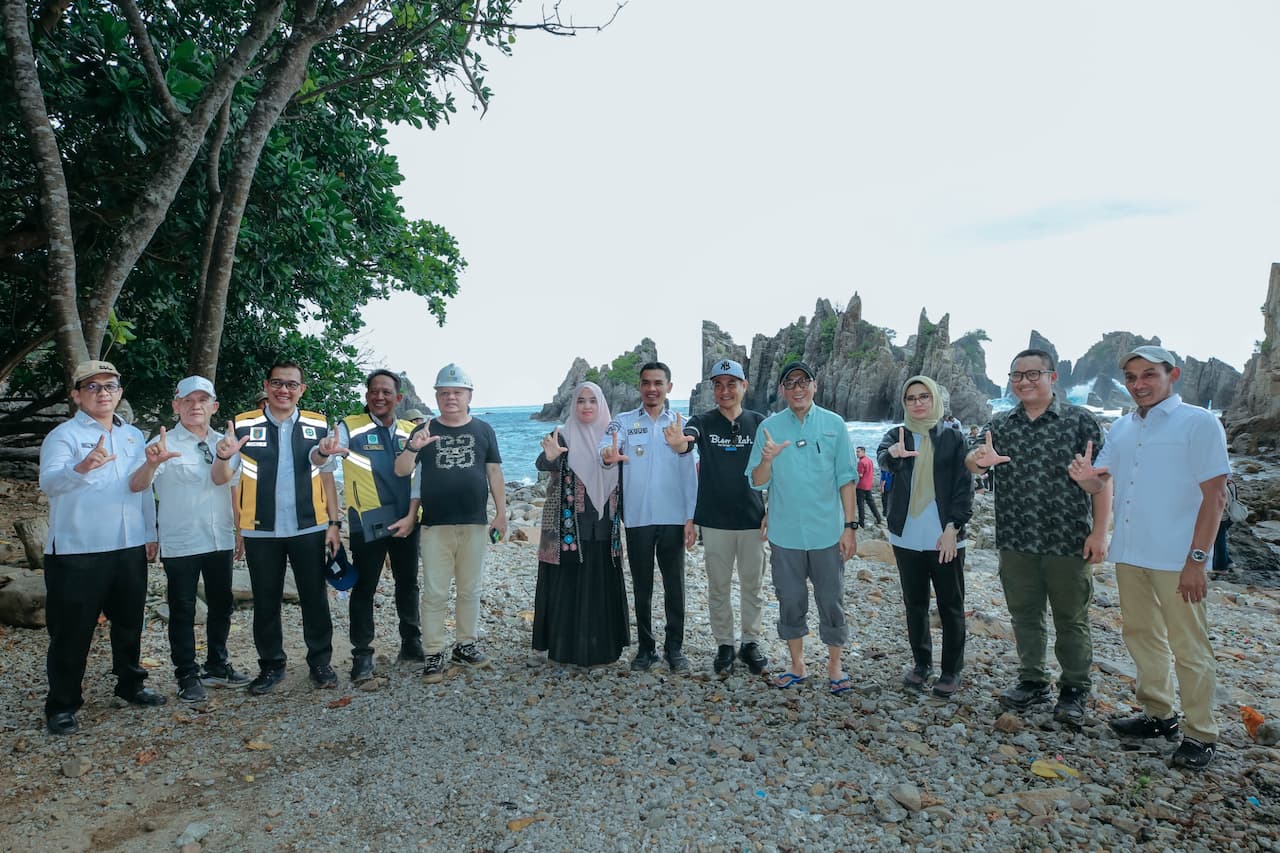 Dorong Pariwisata Terintegrasi, Jalan Teluk Kiluan–Simpang Umbar Dibangun Bertahap