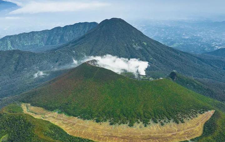 Gunung Gede, Pesona Alam di Jawa Barat