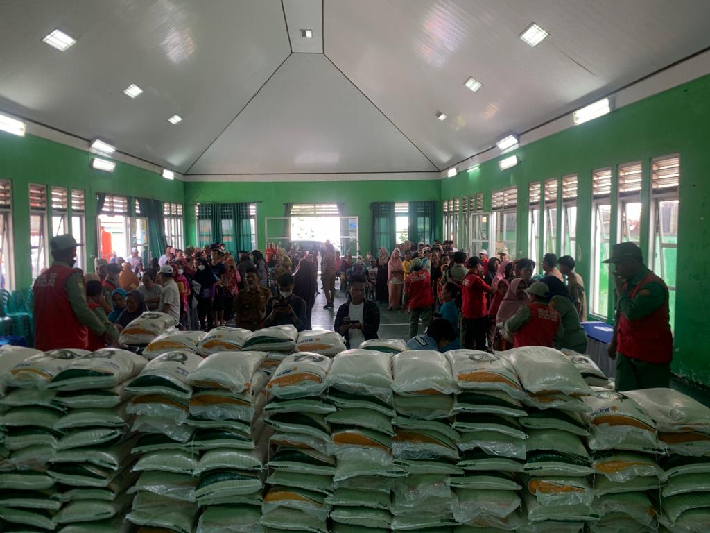 Pemkot Bandar Lampung Kembali Berikan Bantuan Beras ke Masyarakat Kurang Mampu