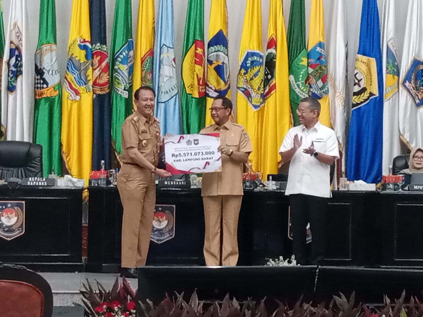 Berhasil Kendalikan Inflasi Daerah, Pemkab Lampung Barat Terima Insentif Fiskal Rp5 Miliar