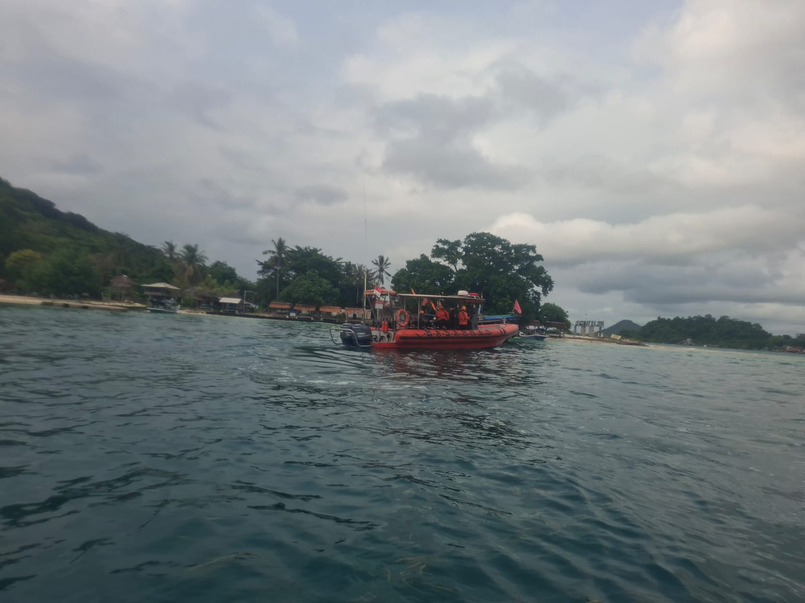 KM Tegar Jaya Tenggelam di Perairan Tegal Mas, Dua Penumpang Masih Hilang