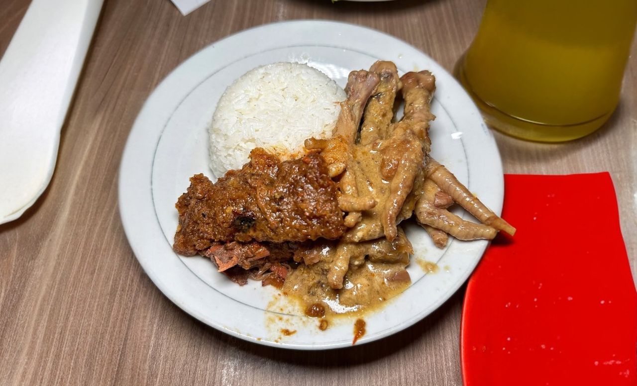 Gudeg Ceker: Kuliner Legendaris Jogja yang Menggugah Selera