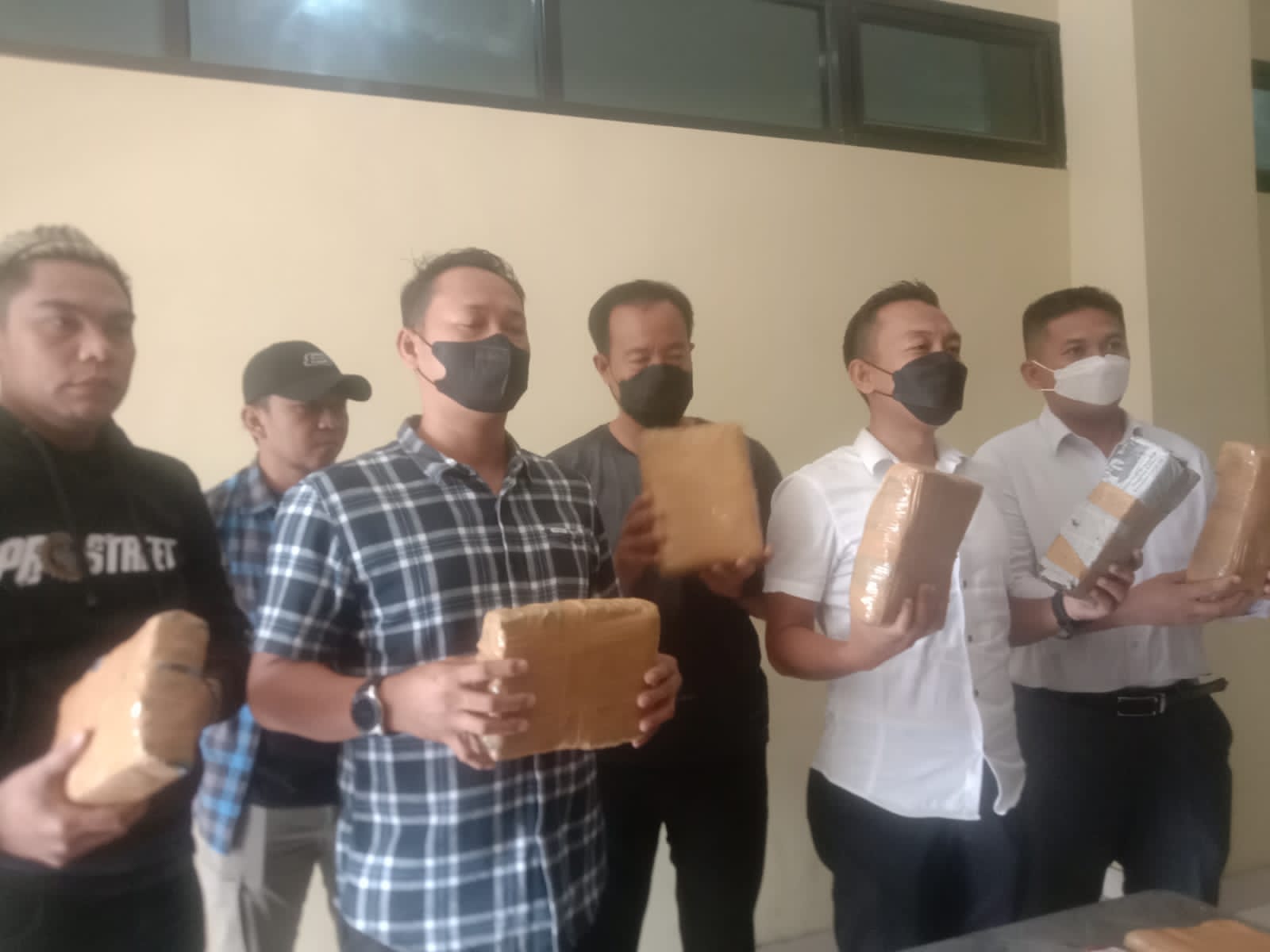 Gerebek Bandar Narkoba Jaringan Aceh, Polisi Temukan 8,5 Kg Ganja