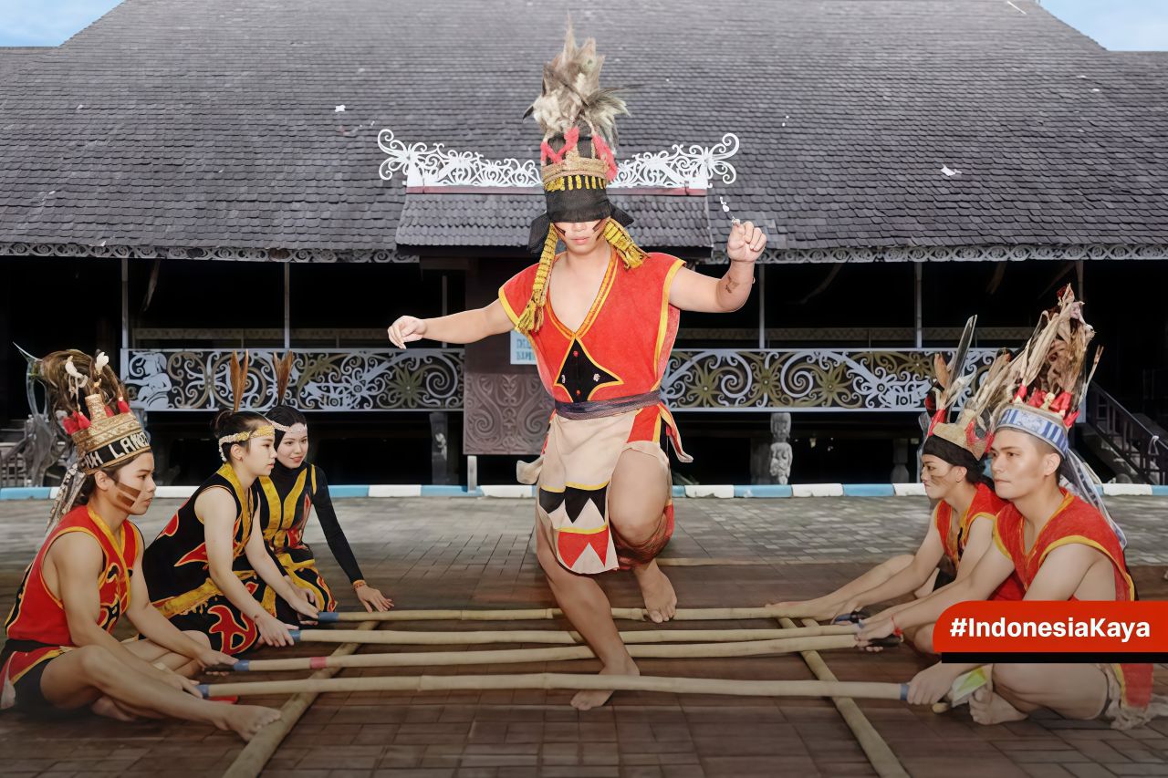 Mengenal Tari Magunatip, Tarian Tradisional Dayak Penuh Makna