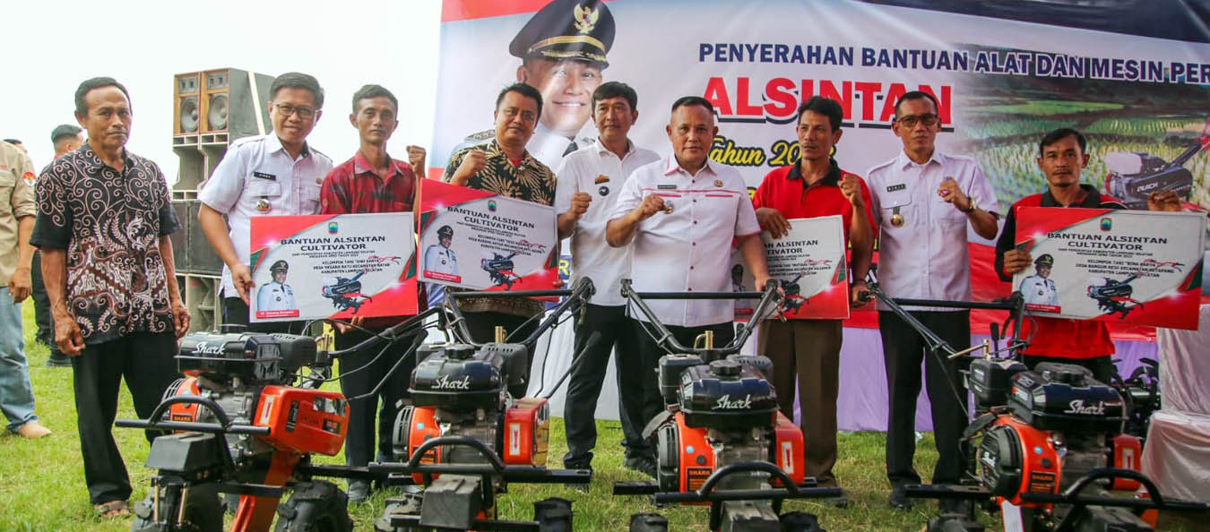 Bupati Lampung Selatan Beri Bantuan Alsintan ke 25 Kelompok Tani