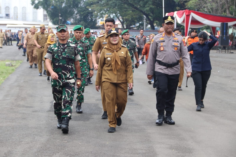 Wali Kota Bandar Lampung Eva Dwiana Pimpin Apel Tiga Pilar