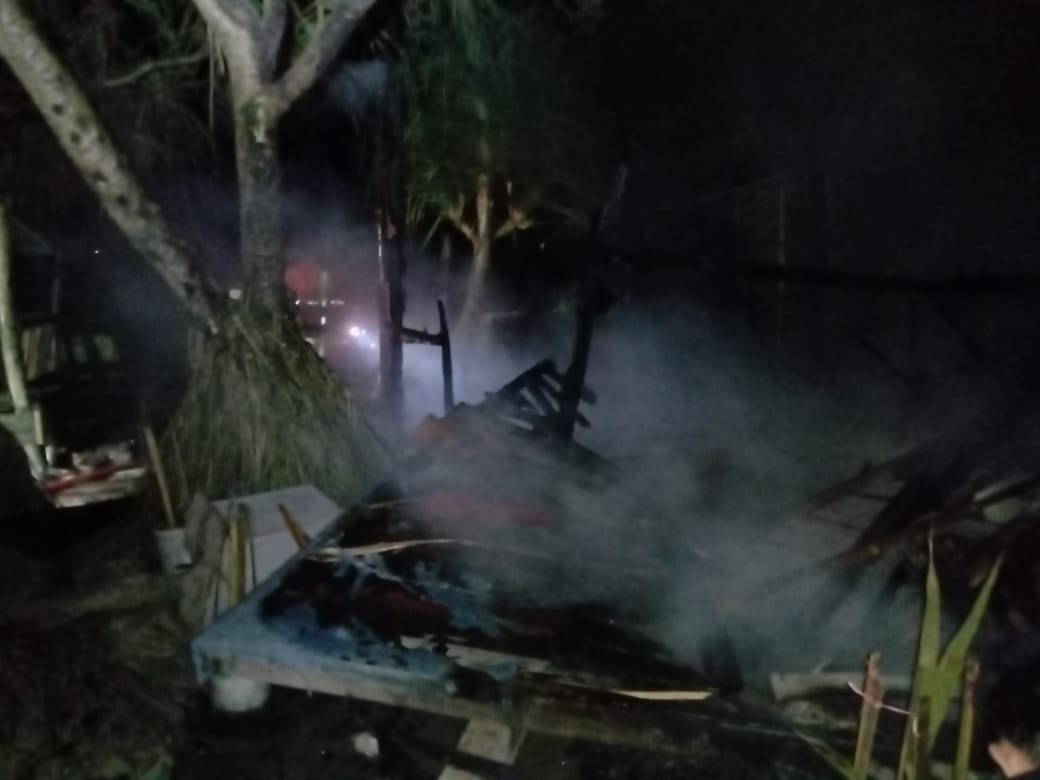 Kebakaran Hanguskan Kafe dan Home Karaoke di Labuhan Jukung