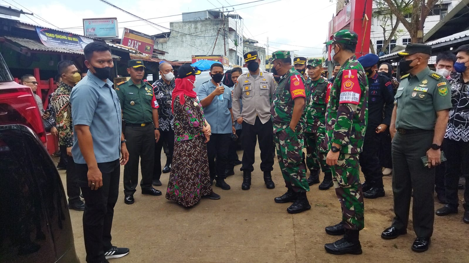 Presiden Jokowi Bakal Kunjungi Pasar Pasir Gintung, Puluhan Tentara Mulai Berjaga