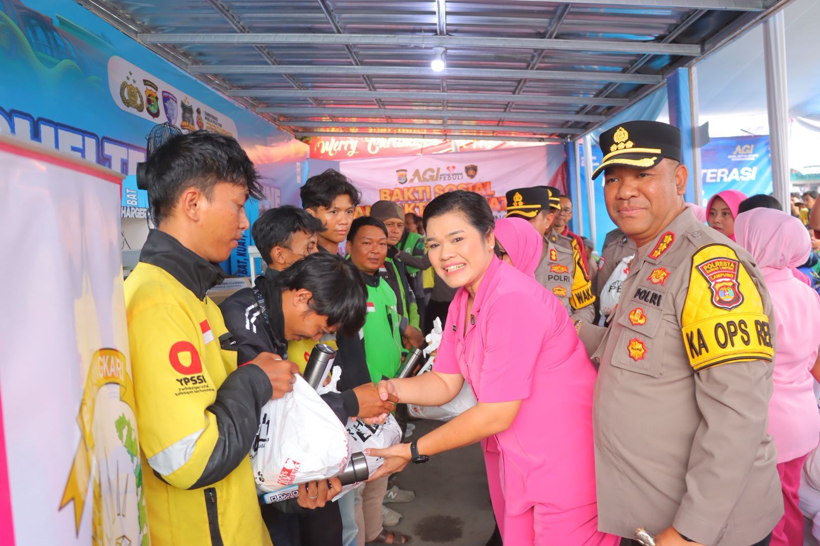 Polresta Bandar Lampung Salurkan 130 Paket Sembako untuk Ojol