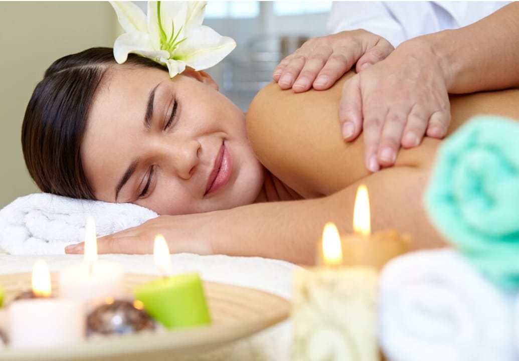 Cara Kerja Aromatherapy Massage dan Khasiatnya untuk Kesehatan