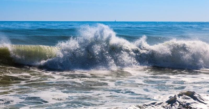 BMKG Peringatkan Potensi Gelombang Tinggi di Perairan Lampung 3–6 November