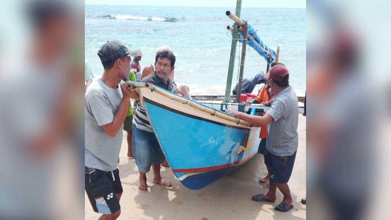 Perahu Ditemukan Tanpa Awak, Nelayan Pesisir Barat Diduga Tenggelam