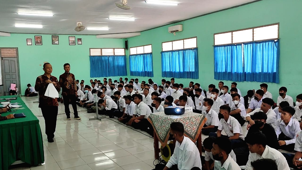 Banyaknya Pilihan Sekolah Negeri Faktor Menurunnya Peserta Didik Baru SMK 2 MEI