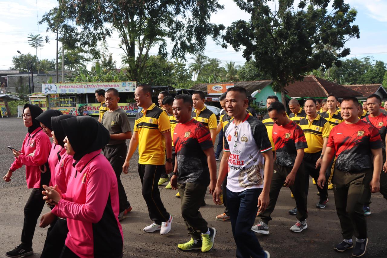 Perkuat Sinergi TNI-Polri, Polres Lampung Utara Gelar Olahraga Bersama