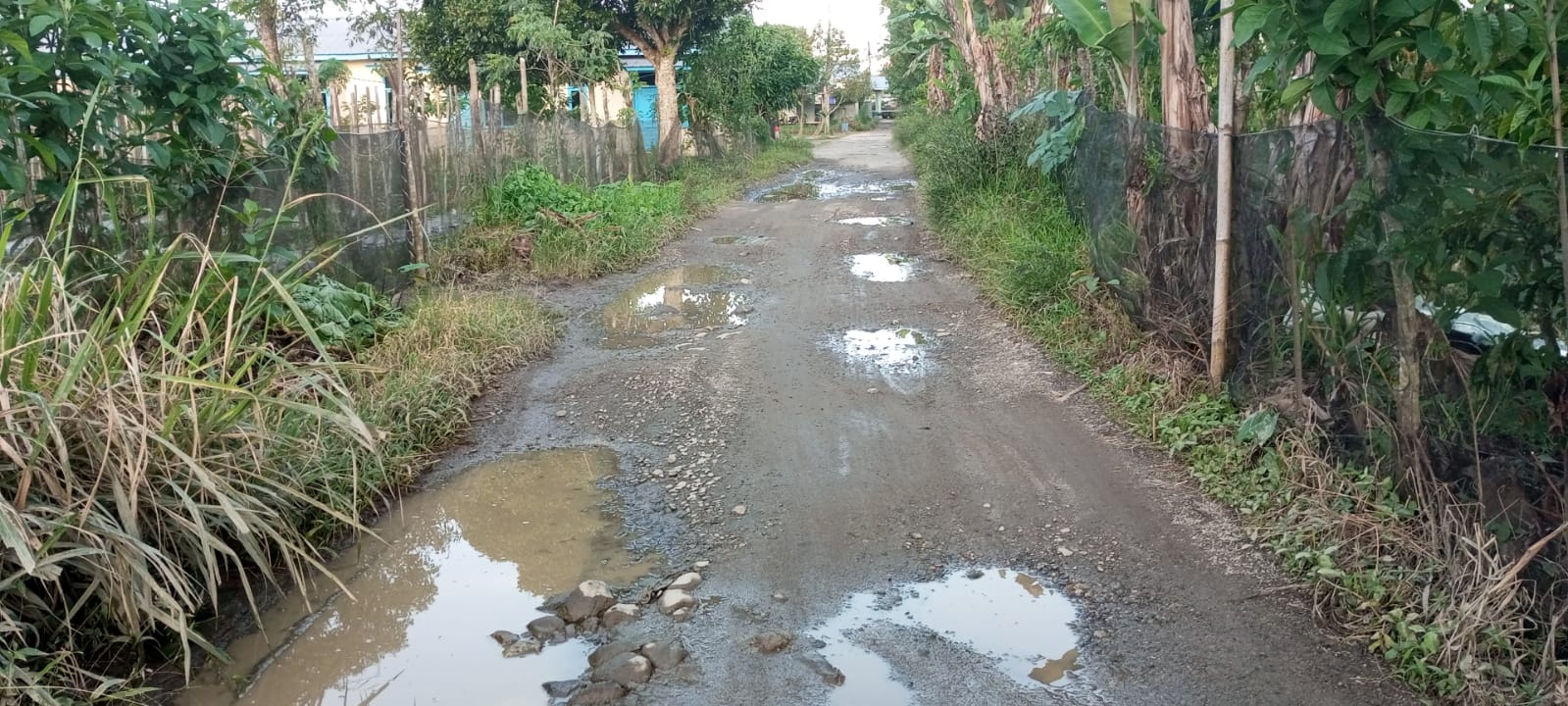 Jalan Lingkar Simpang Serdang-Kodim Rusak Parah, Penanganan Ada Tapi Bertahap