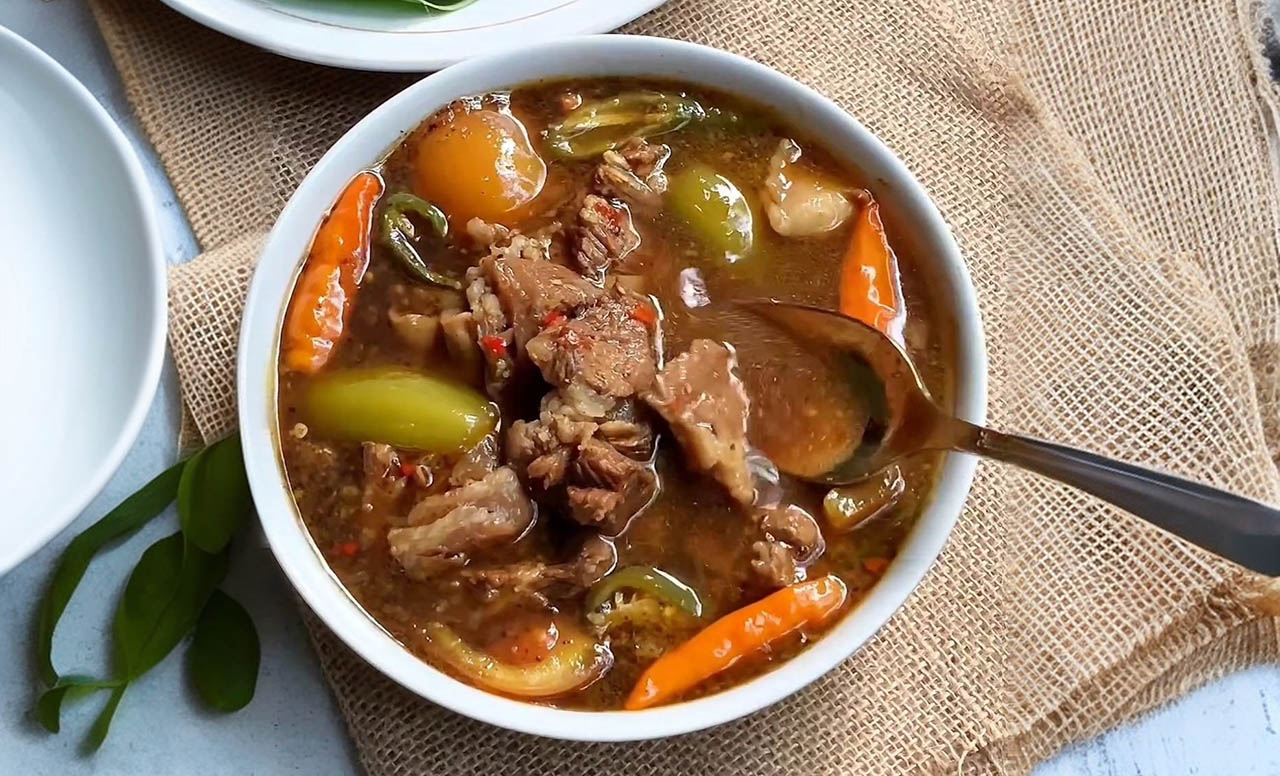 Asem-asem Demak: Hidangan Segar Khas Jawa Tengah yang Bercita Rasa Asam Gurih 