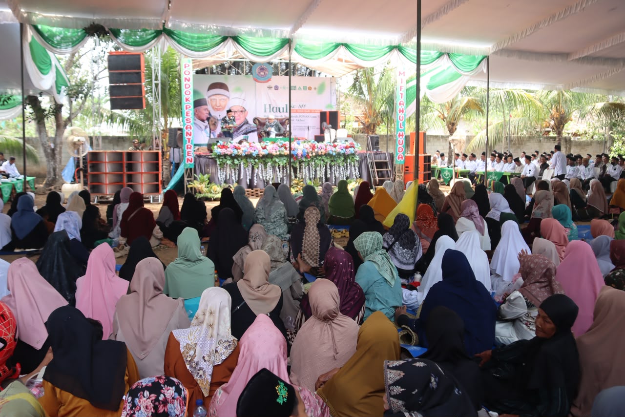 YBM PLN UP3 Metro Salurkan Santunan untuk Puluhan Santri di Dua Pesantren Lampung Timur
