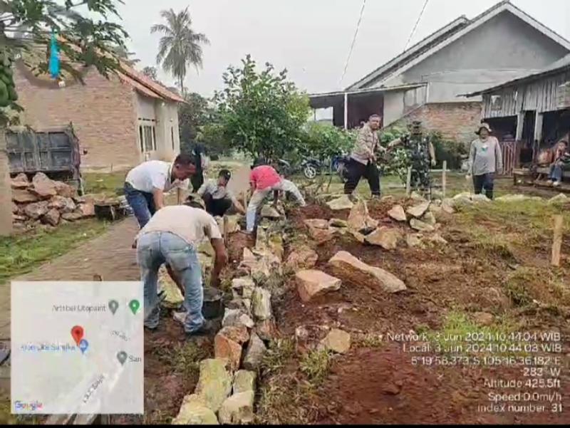 Pemerintah Desa Karangsari Gerak Cepat Gotong Royong Bedah Rumah Warga 