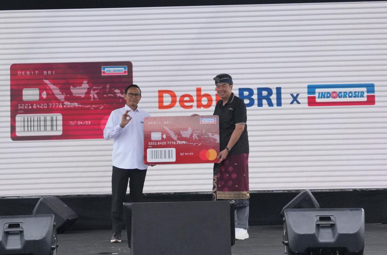 BRI dan Indogrosir Luncurkan Kartu Debit untuk Dukung UMKM