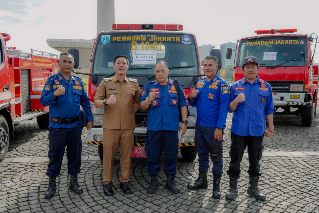 Pemkab Pesisir Barat Terima Hibah Armada Damkar dari Pemprov DKI Jakarta