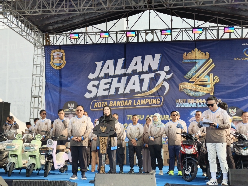 Ribuan Hadiah hingga Rumah Warnai Jalan Sehat HUT ke-344 Bandar Lampung