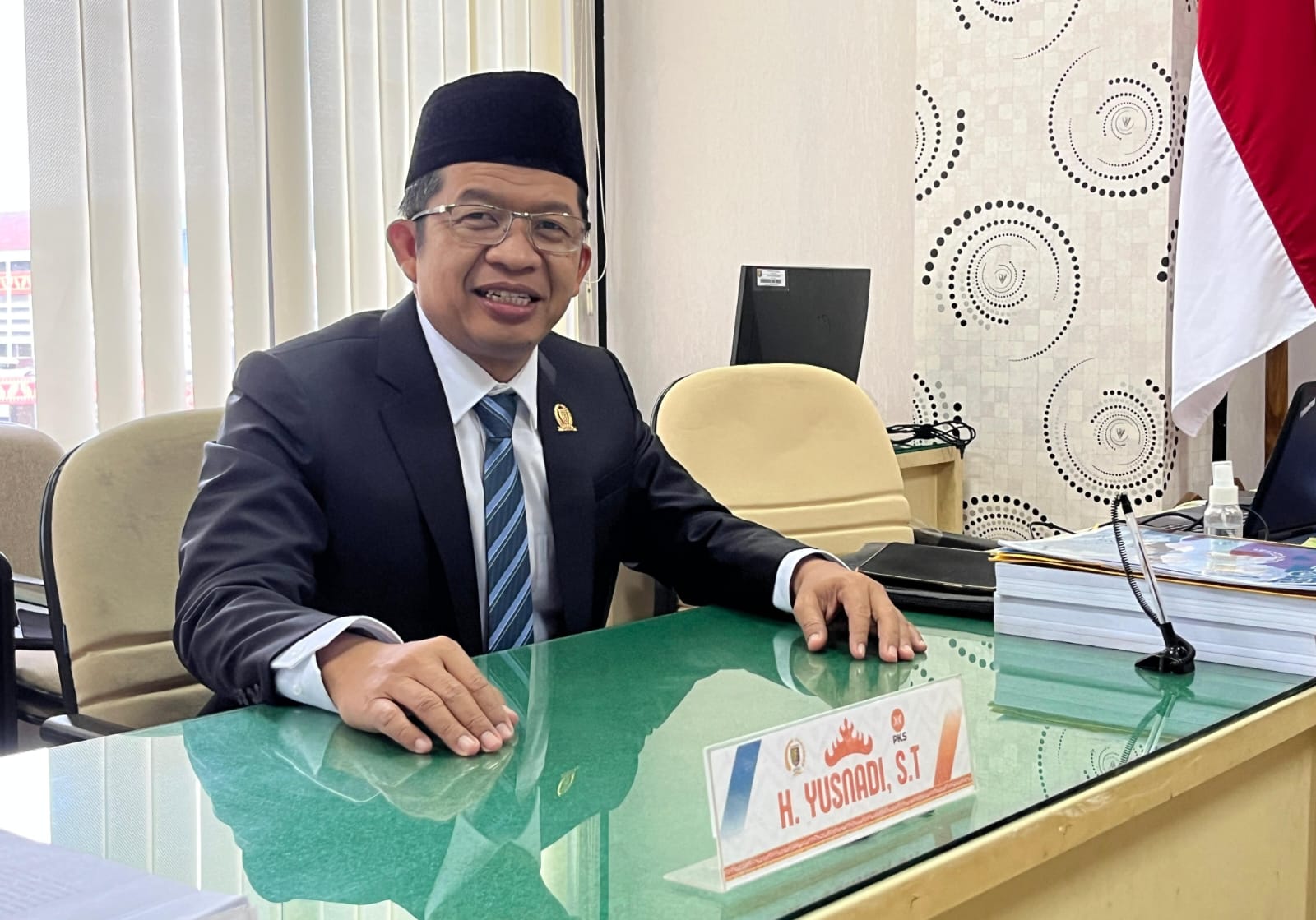 UMP Naik, Tapi Siapa Menanggung Risikonya?