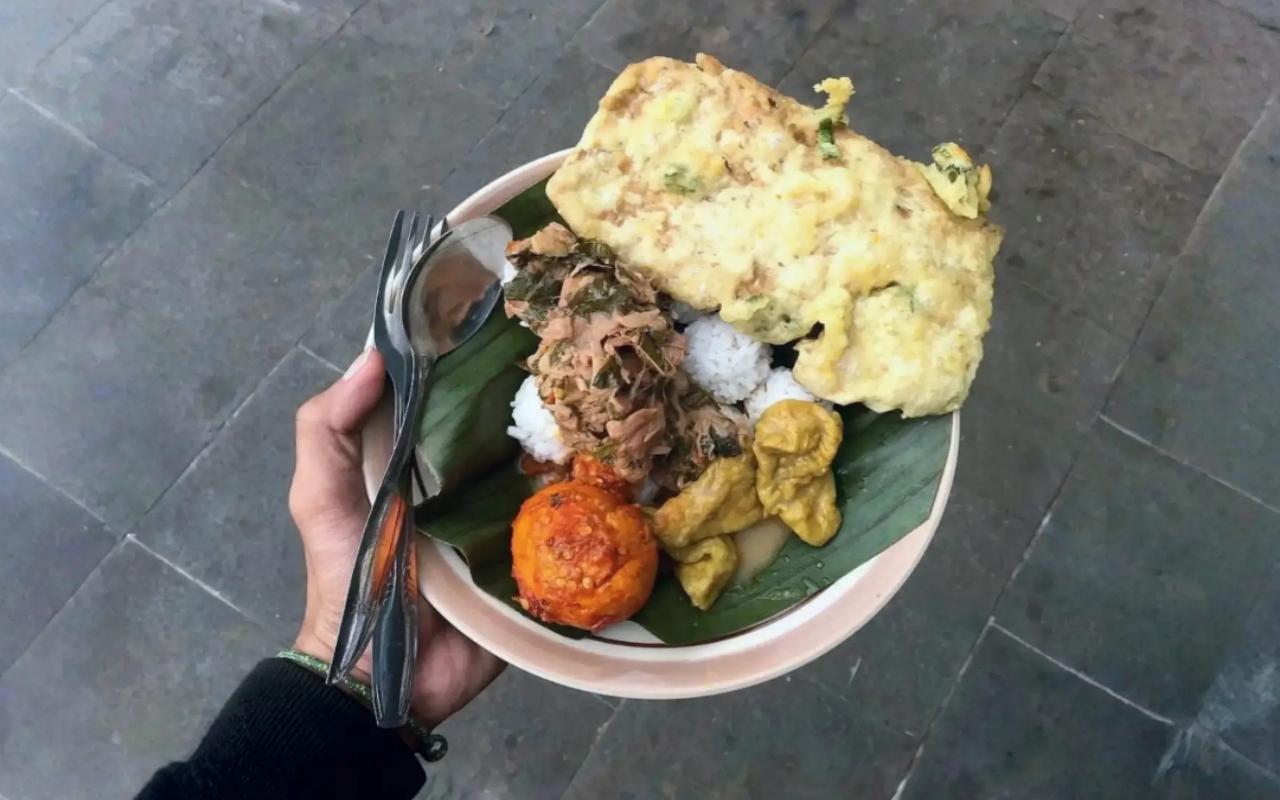 Nasi Penggel, Sajian Tradisional Jawa yang Sederhana namun Sarat Makna