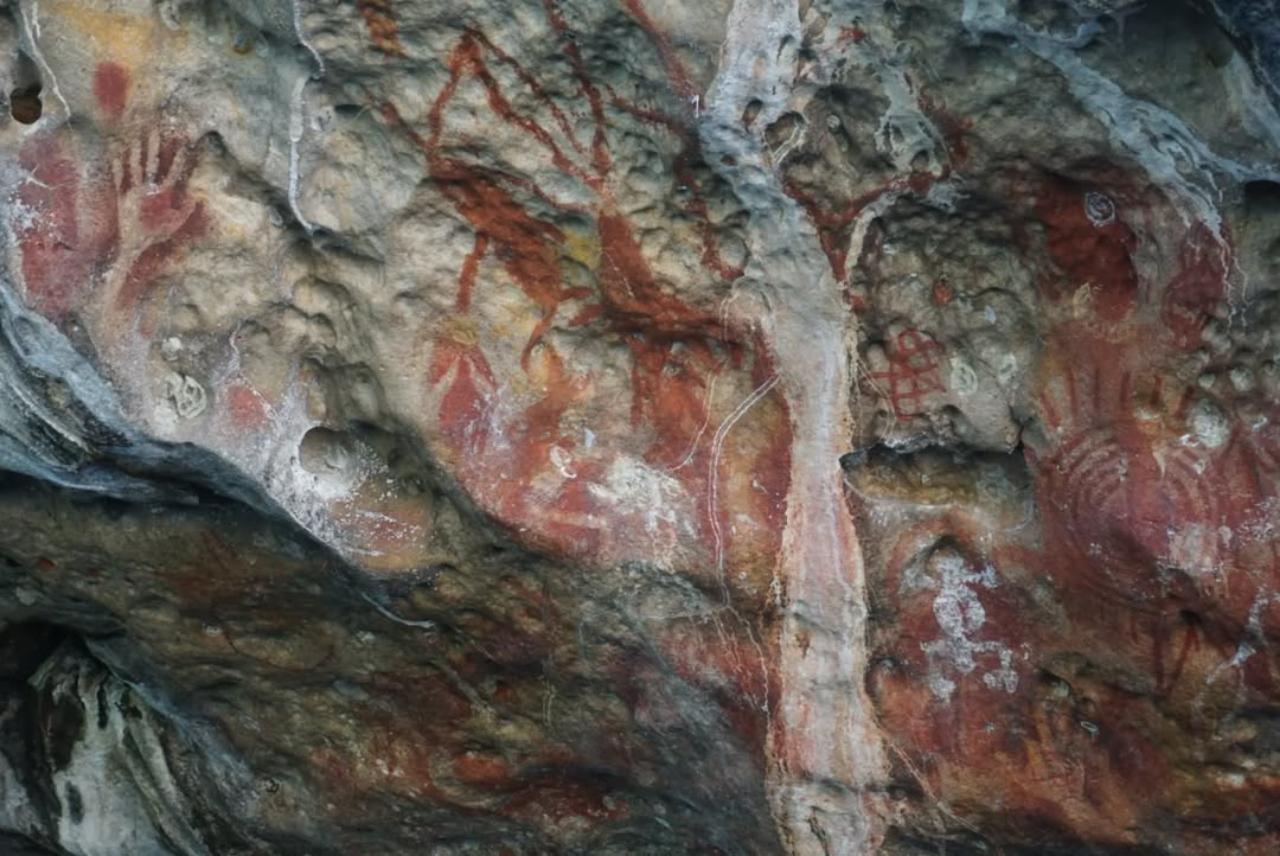 Situs Purbakala Kokas: Jejak Kehidupan Manusia Purba di Pesisir Papua Barat 