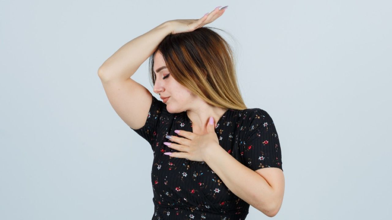 8 Cara Efektif Menghilangkan Bau Ketiak agar Tetap Percaya Diri